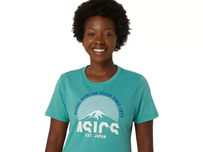 WOMEN’S ASICS GSG SINCE 1977 ADVENTURE CREW