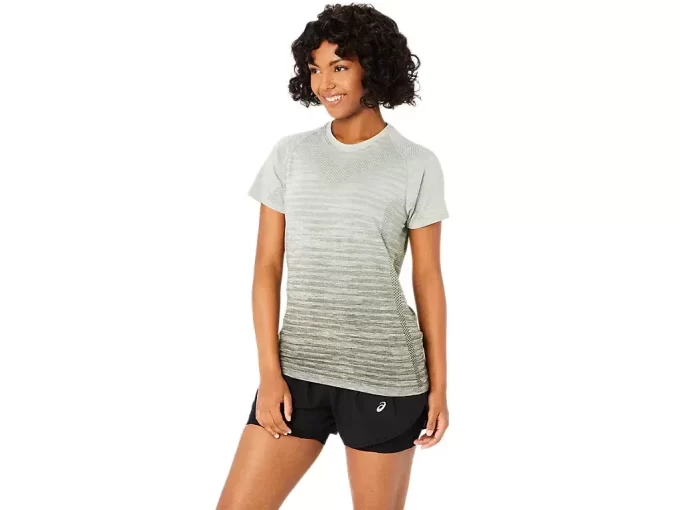 WOMEN’S SEAMLESS SHORT SLEEVE TOP WOMEN’S SEAMLESS SHORT SLEEVE TOP
